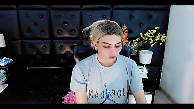 Daniela_Pink_ 现场XXX聊天