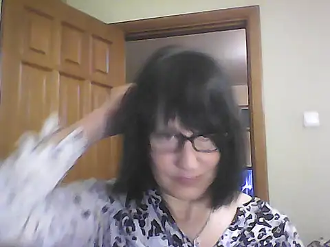 Vlastelina Adlı Modelin Canlı XXX Sohbeti