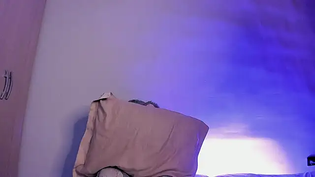 Онлайн чат XXX ViolettM