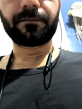 DesiHotBoy69: онлайн-секс-чат