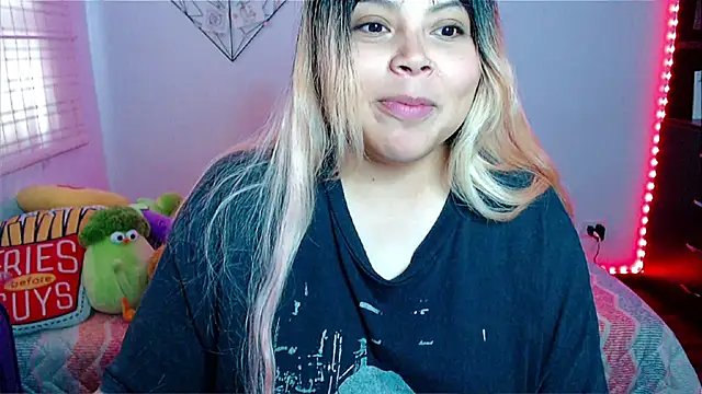 Živý XXX chat EllieMoonX