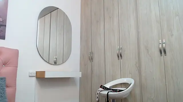 pinky_f00x Chat XXX live