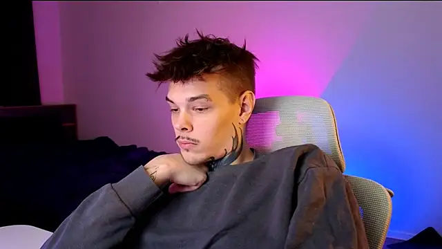 DENIS_HERE's Webcam Show