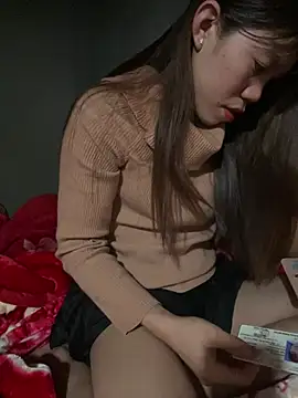 Show modela nhinhi-sexy na web-kameri