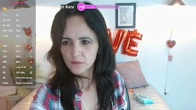 Chat +18 de Juliana__lx ao vivo