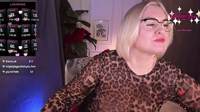 YolandaKiss élő XXX-chatje