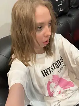 Evelyn_Neal: απευθείας συνομιλία ΧΧΧ