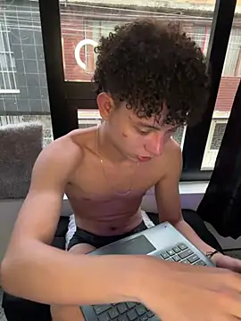 yoursexyjose Live XXX-chat