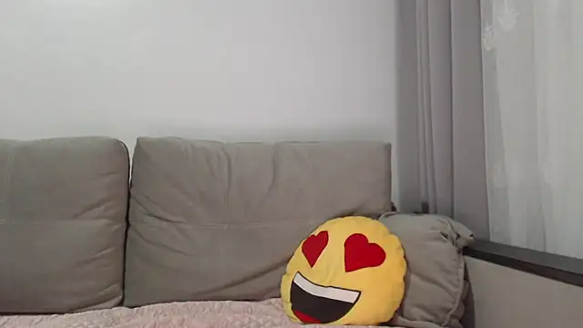 _JustmeHere_'s Live XXX Chat