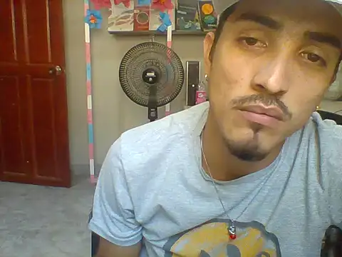 jeremy_scott Adlı Modelin Web Kamerası Şovu