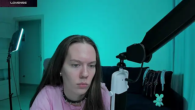 Živý XXX chat SharkyBaby