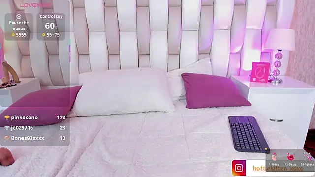 Viollet_xoxo Chat XXX live