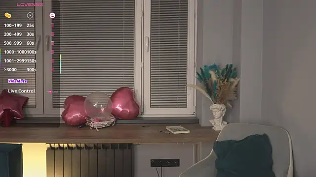 OssieCrews Chat XXX live