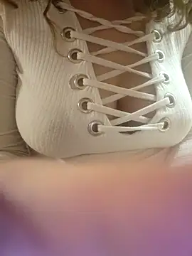 Isa363636: онлайн-секс-чат