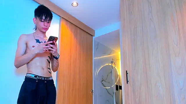 TheBatMansion webcam show