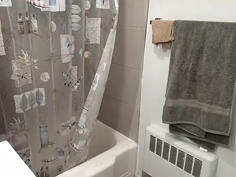 littyleesh1's Live XXX Chat