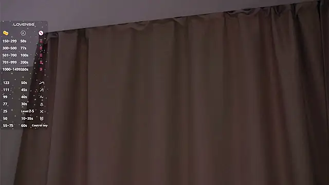 EffieHenri's Live XXX Chat