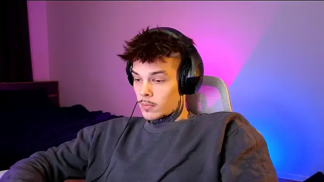 Онлайн чат XXX DENIS_HERE