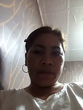 Chat XXX en directo de SweetChubbyMommy_02