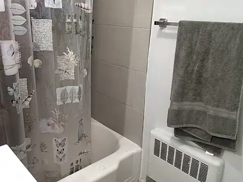 Sembang XXX Secara Langsung littyleesh1