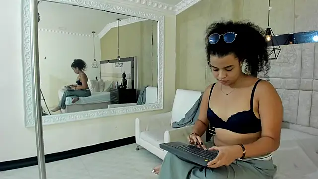 KaterinMoss 라이브 XXX 채팅