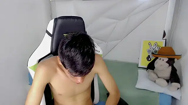 Онлайн чат XXX Liarr_