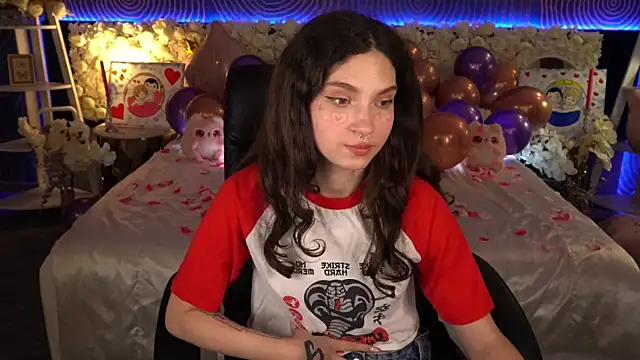 XXX chat uživo modela BabyFlowerr