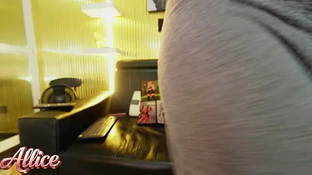 Sexy_Allice: онлайн-секс-чат