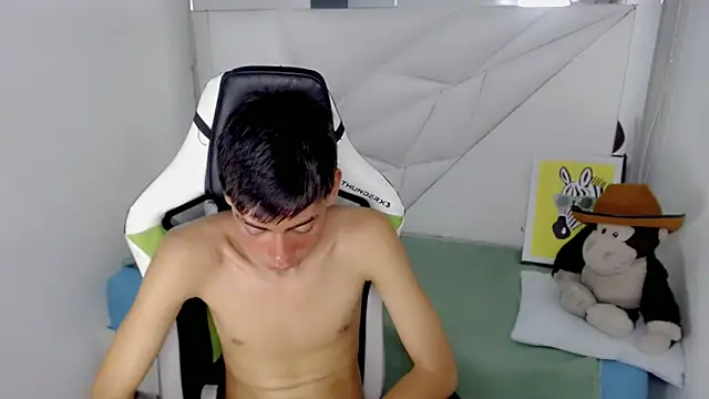 Liarr_ Adlı Modelin Canlı XXX Sohbeti