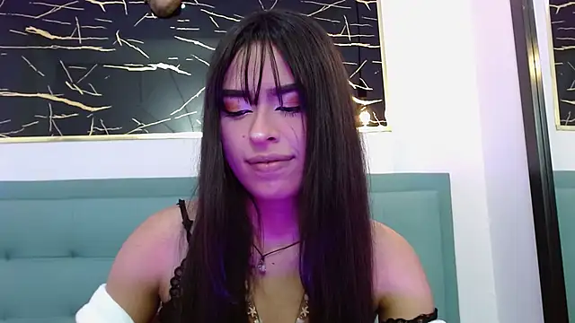 Chat +18 de Cloeandtyfanny ao vivo