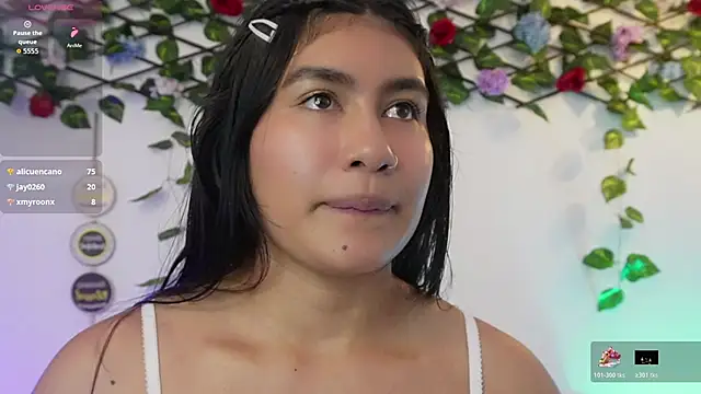 Chat +18 de saraBow ao vivo