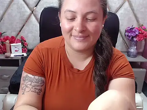 Sarah_Boobs_'s Live XXX Chat