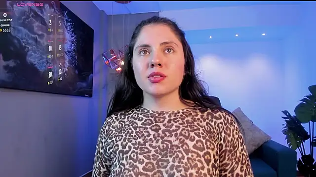 Alicee_BroownnのライブXXXチャット