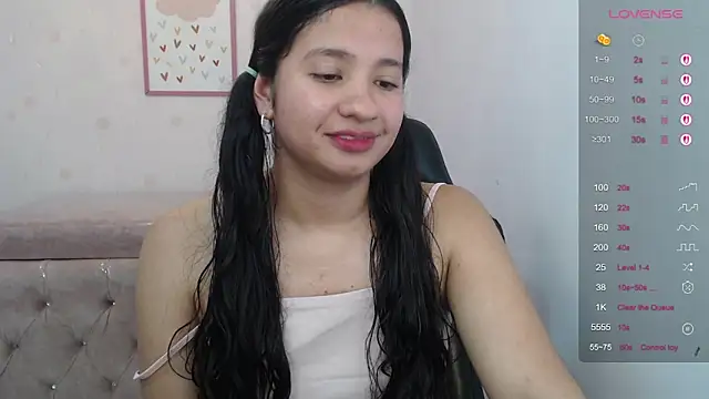 Chat +18 de Irina_evans_s1 ao vivo
