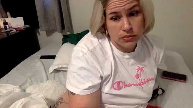 toomuchofafreak: απευθείας συνομιλία ΧΧΧ