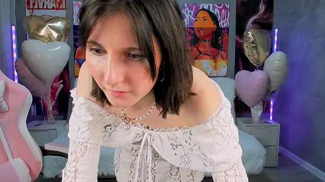 Chat +18 de KikaOsterman ao vivo