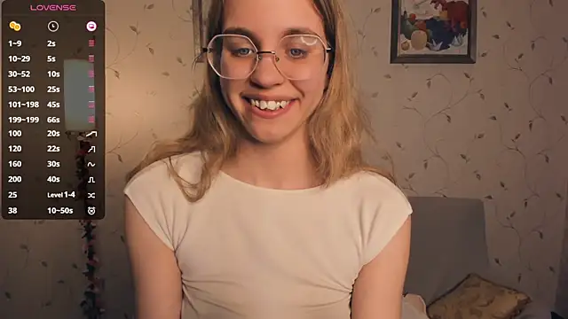 JoanBaggott: онлайн-секс-чат