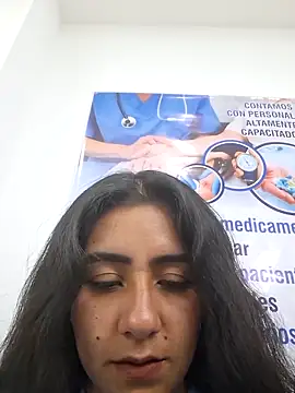 Chat +18 de CAROLINE__07 ao vivo