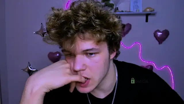 Онлайн чат XXX lucas_long_