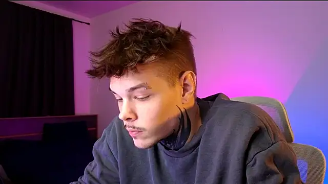 DENIS_HERE: απευθείας συνομιλία ΧΧΧ