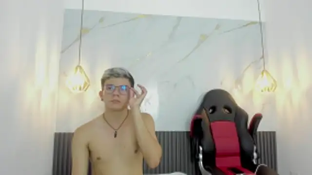 Živý XXX chat AndyFame1