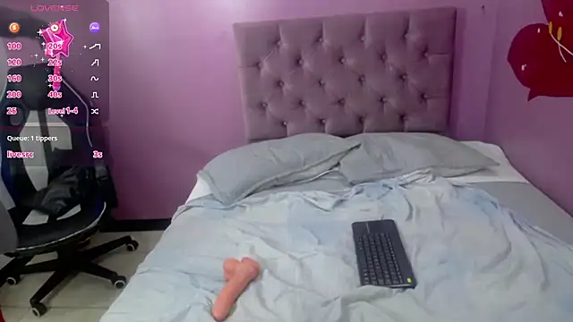 Chat XXX en directo de Alaiia___