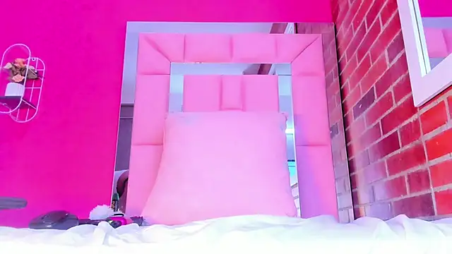 Baby_doll_XOXO Webcam Show