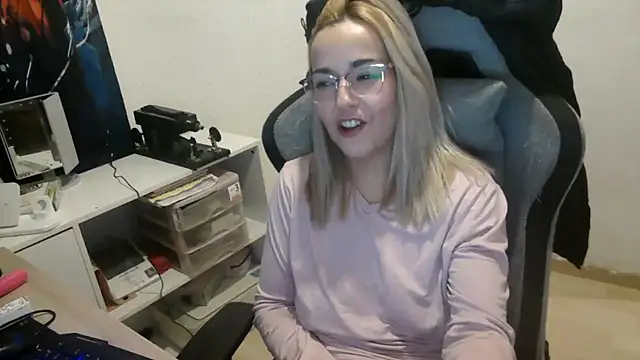 bekka__ Adlı Modelin Canlı XXX Sohbeti