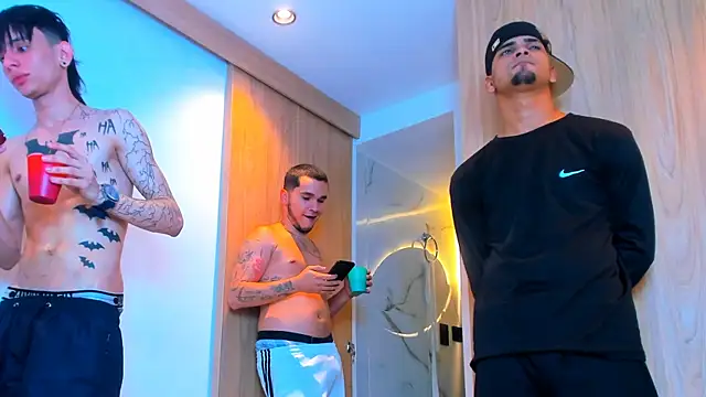 Chatroom XXX en direct de TheBatMansion