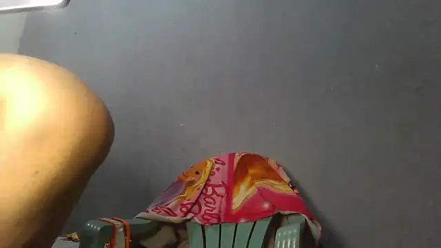 Chat +18 de thasmyni ao vivo