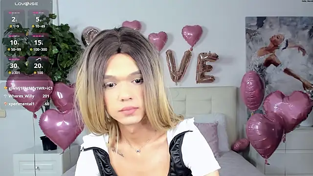 MadonnaRossi 即時 XXX 聊天