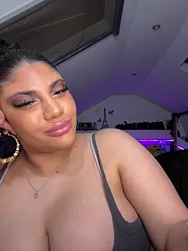 MinaKhalina élő XXX-chatje