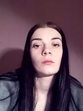 Show modela JhonSHelBy7LuNa na web-kameri