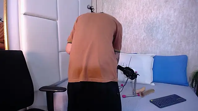 Hisoka_011 Live XXX-Chat